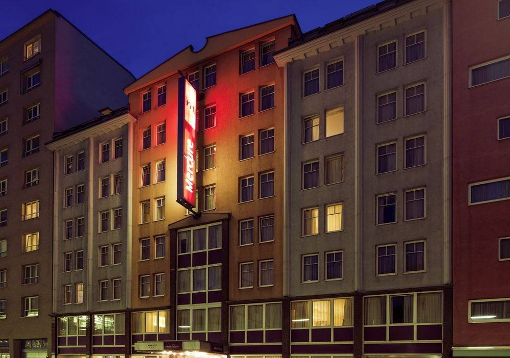 Transfer to Mercure Hotel Wien